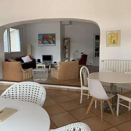 Villa A Avec Piscine, Climatisation Et Wi-fi, A 5 Min De La - Fr-1-335-169 Hyeres