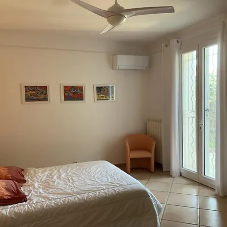 Villa A Avec Piscine, Climatisation Et Wi-fi, A 5 Min De La - Fr-1-335-169 Hyeres