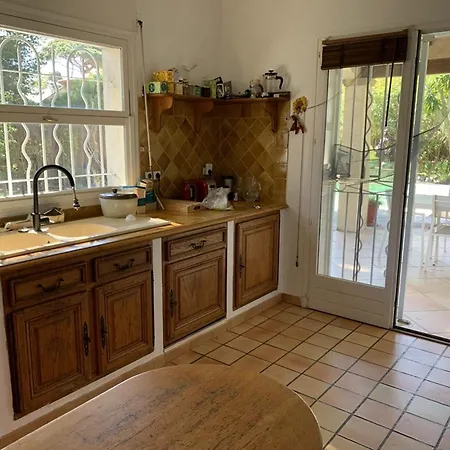 Villa A Avec Piscine, Climatisation Et Wi-fi, A 5 Min De La - Fr-1-335-169 Hyeres